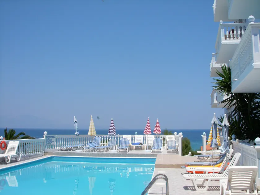 Clear Horizon - Image 1
