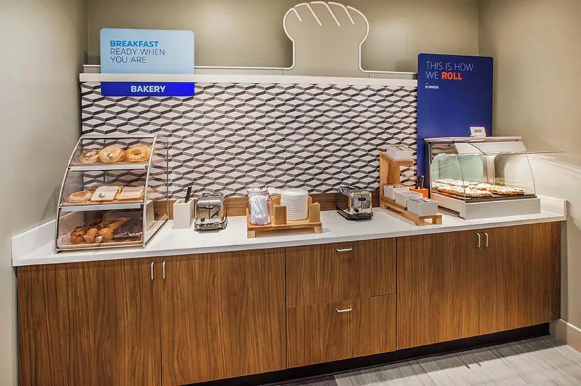 Holiday Inn Express Charleston US Highway 17 & I-526 by IHG - Image 1