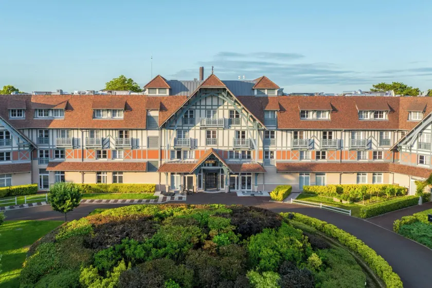 Renaissance Paris Hippodrome de St. Cloud Hotel - Image 1