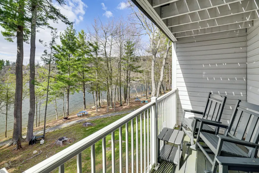 Lake & Boat Slip Access! Family Condo in Greentown - Image 1