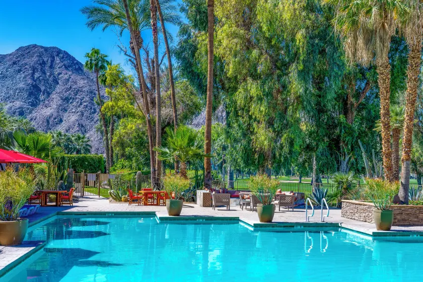 Indian Wells Resort Hotel - Image 1