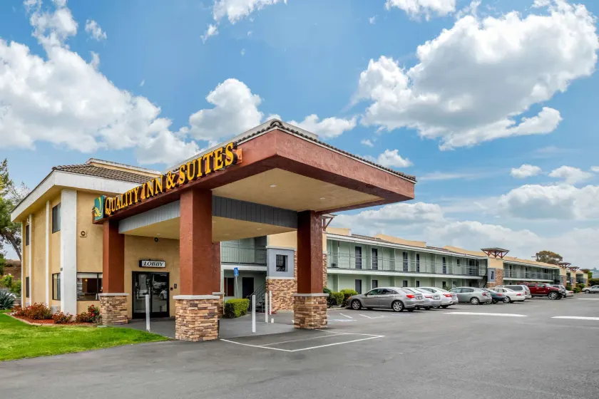 Quality Inn & Suites El Cajon San Diego East - Image 1