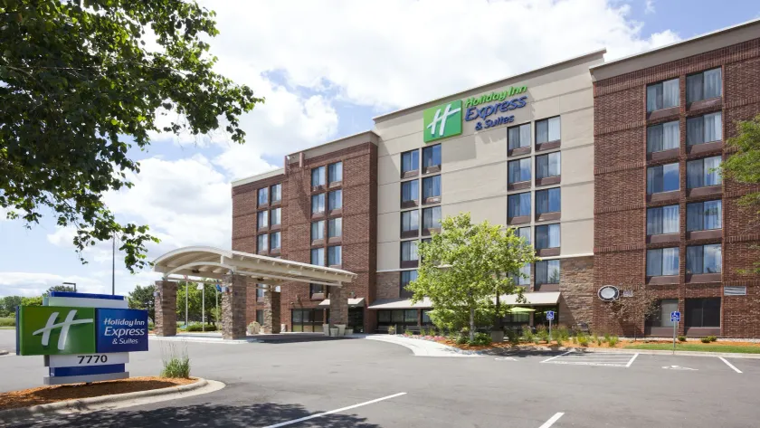 Holiday Inn Express & Suites Bloomington West by IHG - Image 1