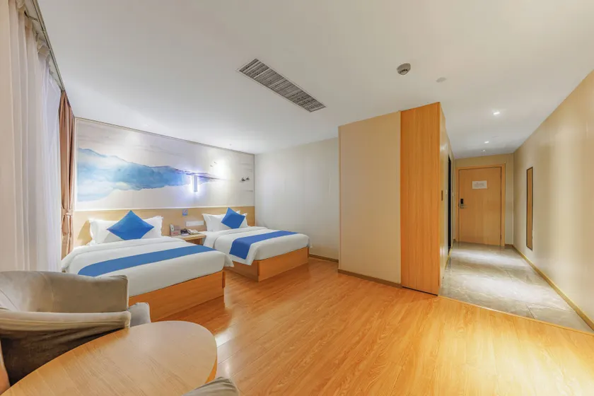 Guangzhou Hongcheng Hotel  - Image 1