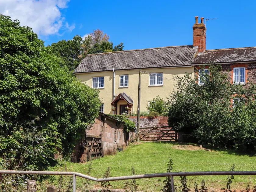Twyford Farm Cottage - Image 1