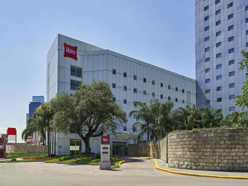 Ibis Monterrey Valle - Image 1