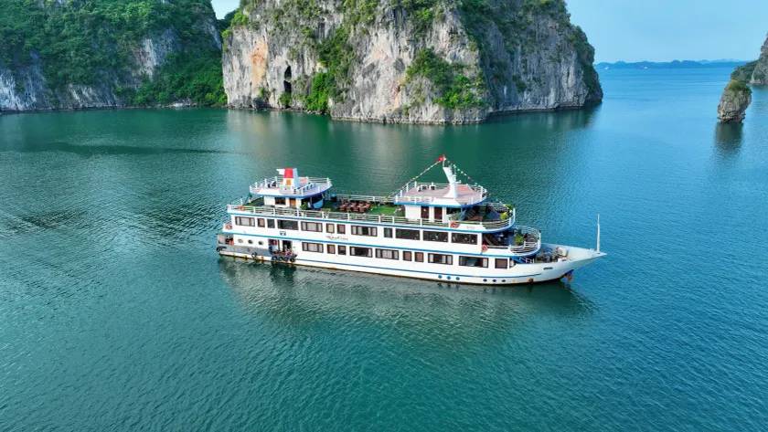 Swan Cruises Halong - Image 1