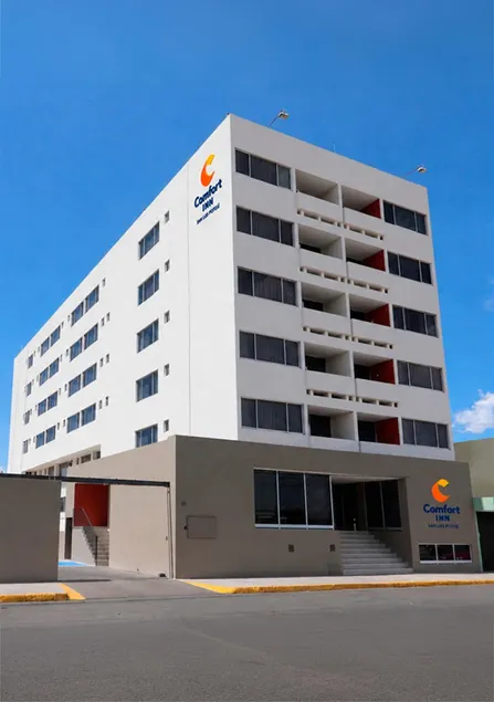 Comfort Inn San Luis Potosi - Image 1