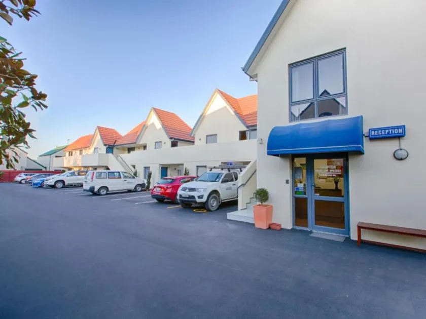 Bella Vista Motel & Apartments Christchurch - Image 1