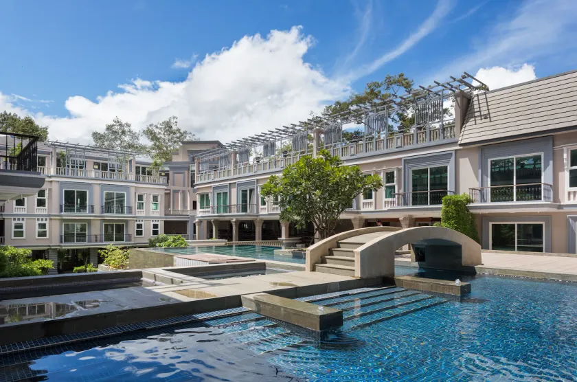 J7 Angkor Hotel - Image 1