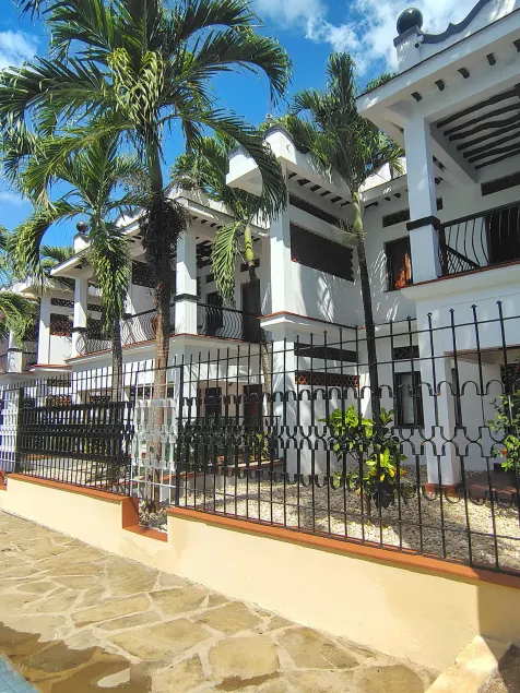 Mangro Hotel Diani Beach - Image 1