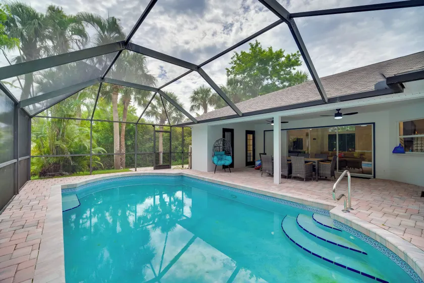 'Casa Blanco' Escape w/ Fire Pit in Sebastian! - Image 1