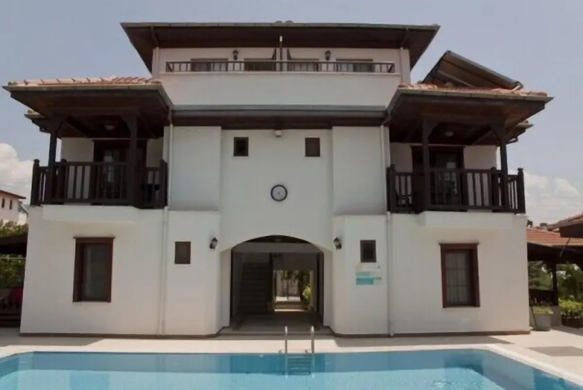 Erdem Hotel - Image 1