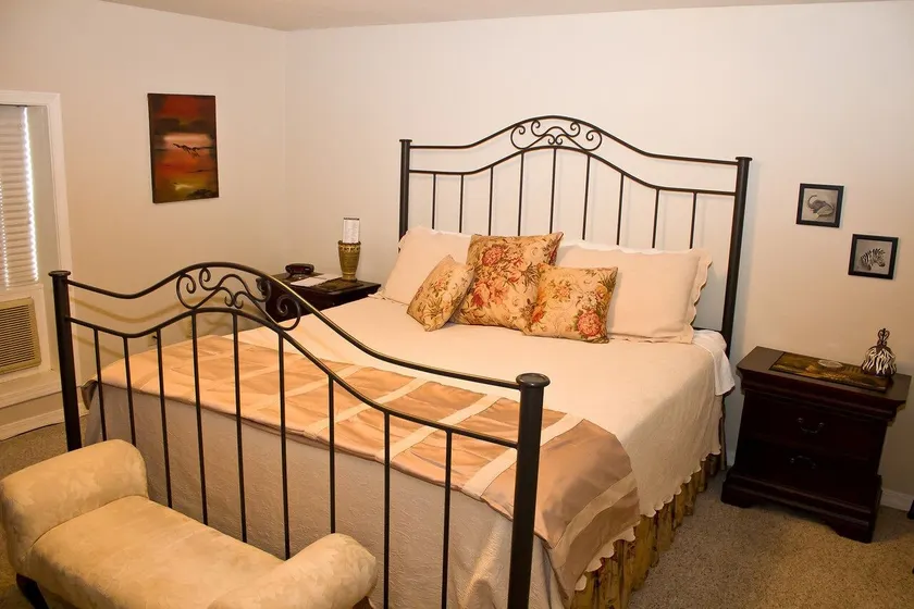 Biggers Bed & Breakfast - Image 1