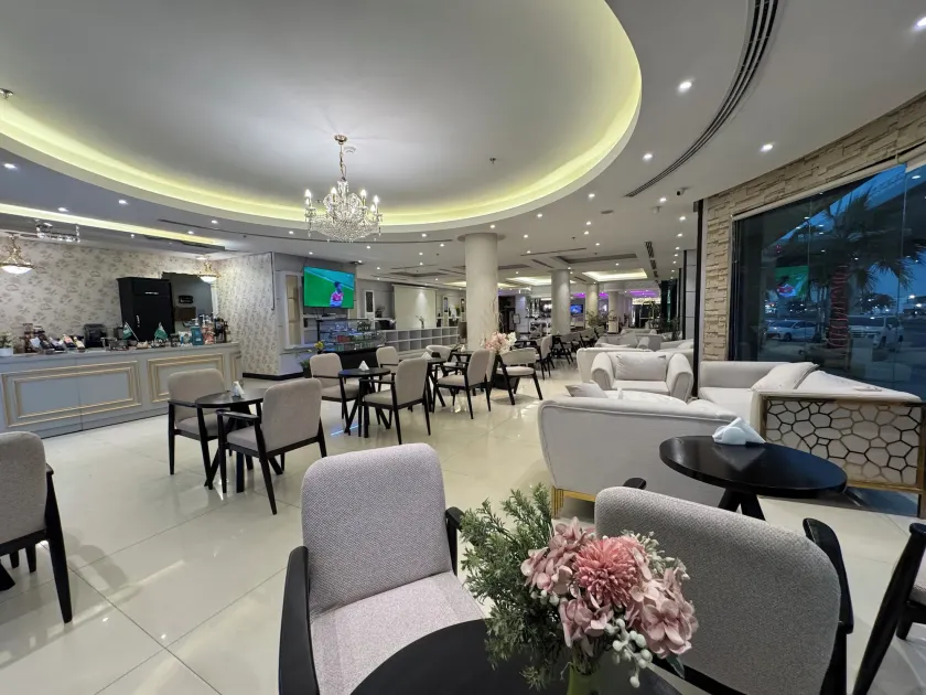 Meral Crown Hotel - Image 1