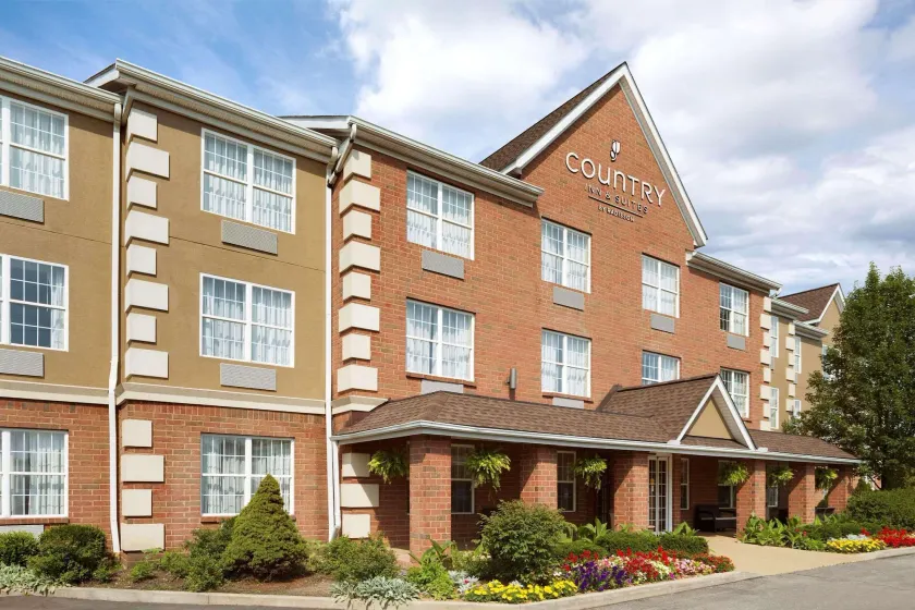 Country Inn & Suites by Radisson, Macedonia, OH - Image 1