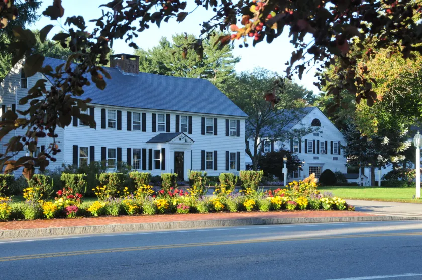 Publick House Historic Inn and Country Motor Lodge - Image 1