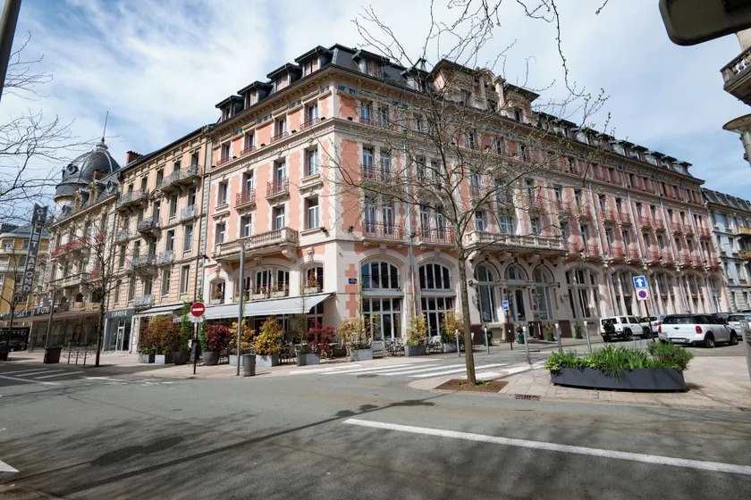Grand Hôtel Du Tonneau D'or Belfort - Image 1