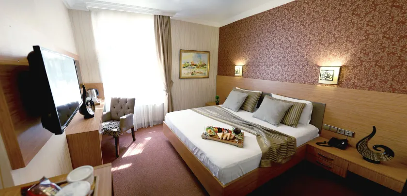The Rise Aron Business Hotel Merter - Image 1