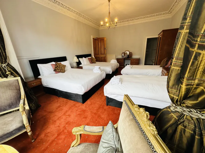 Abbotsford Guest House - Image 1