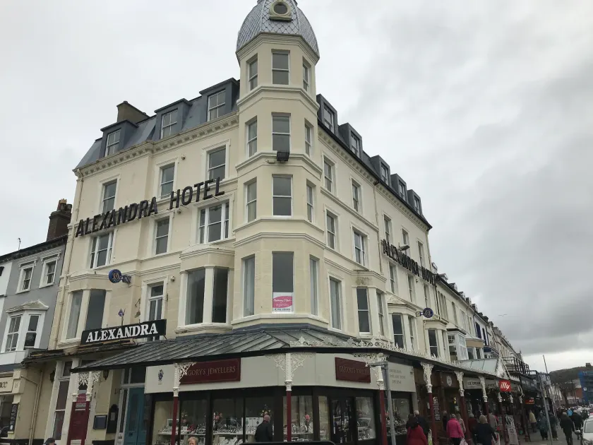 The New Alexandra Hotel - Image 1