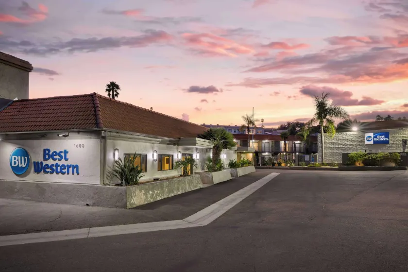Best Western Oceanside Inn - Image 1