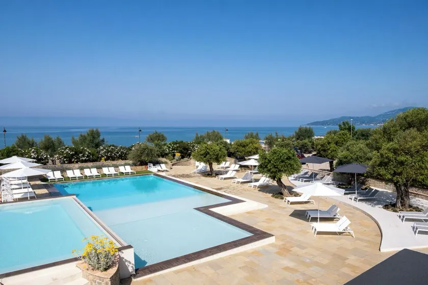 OLIVETO A MARE - Suite & Apartment - Image 1