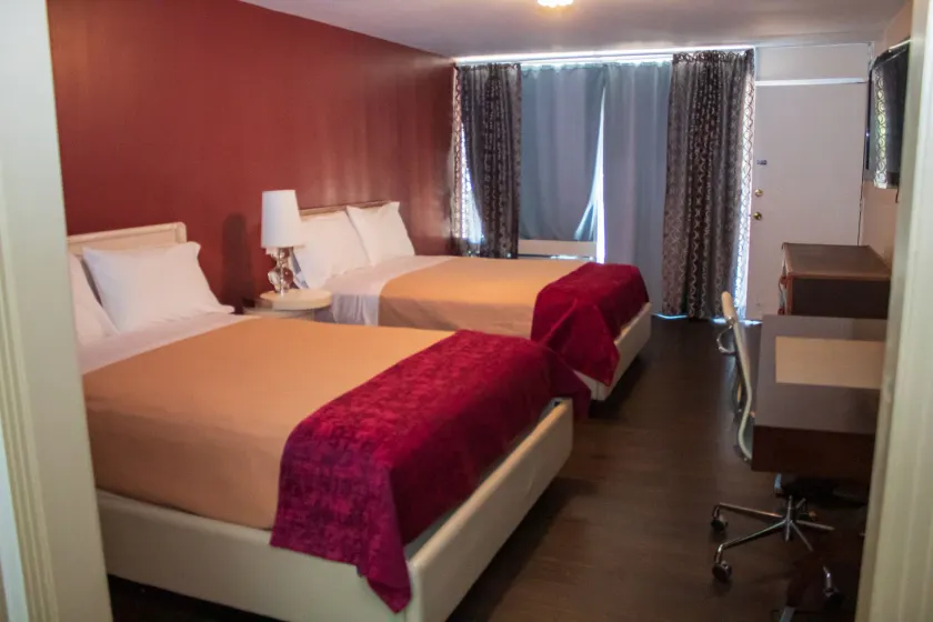 The Grand Motel - Image 1