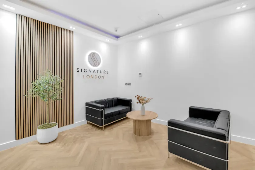 Signature Hotel London - Image 1