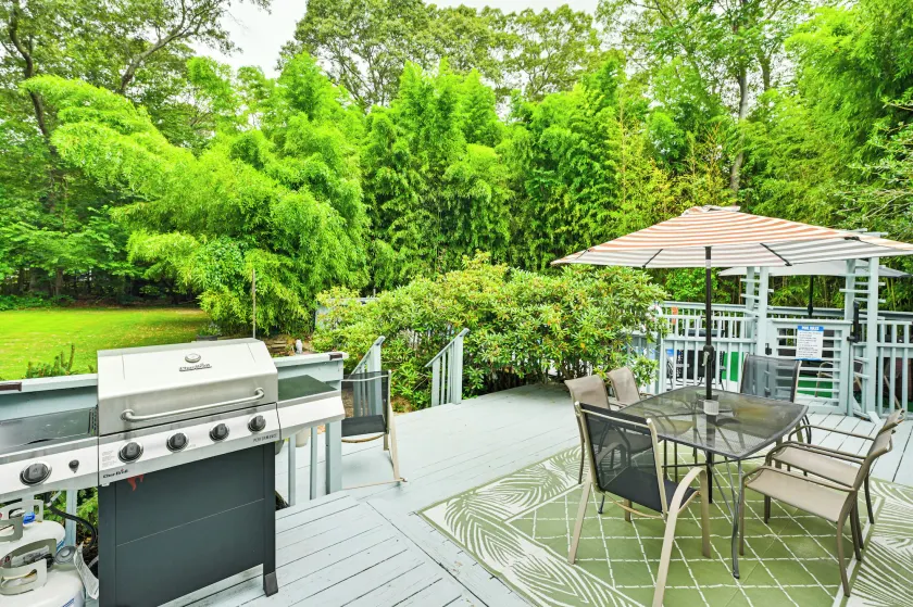 Tranquil & Pet-friendly Estate on Long Island! - Image 1