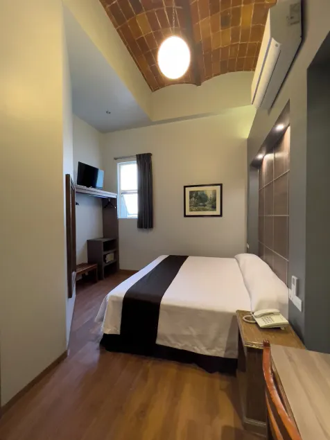 Hotel Principal - Image 1