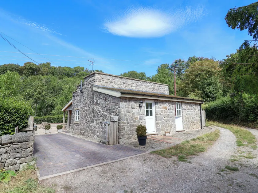 The Lambing Shed - Image 1