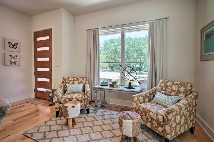 Walk to Lake Austin: Spacious Getaway w/ Patio - Interiør