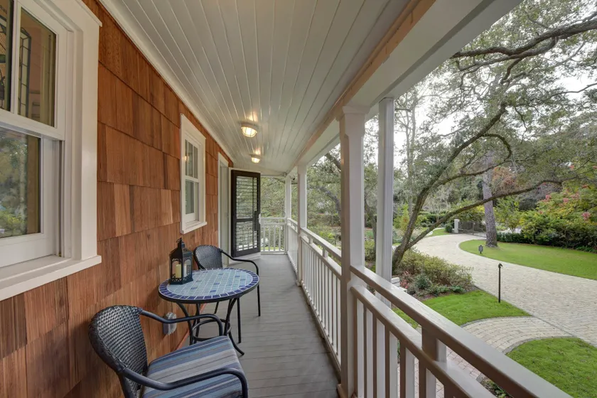 The Grey Owl Inn - Image 1