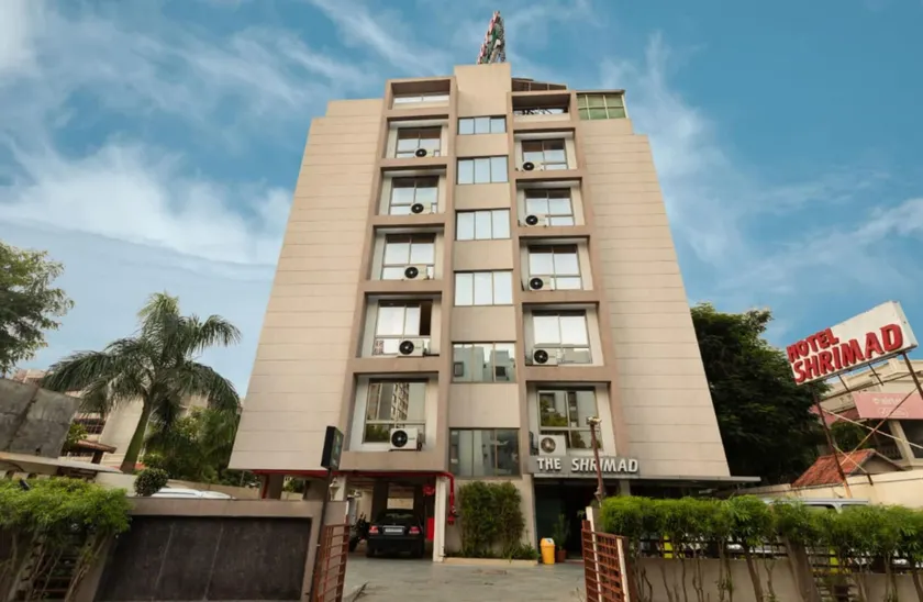 Hotel Shrimad Residency - Image 1