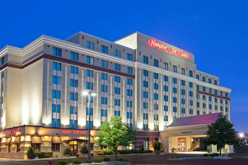 Hampton Inn & Suites Chicago-North Shore/Skokie - Image 1