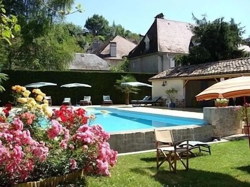 Logis Hotel Grangier - Image 1