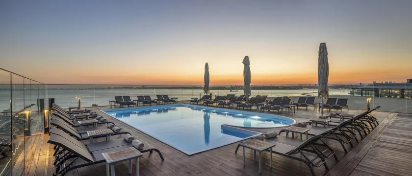 Doubletree by Hilton Istanbul Moda - Image 1