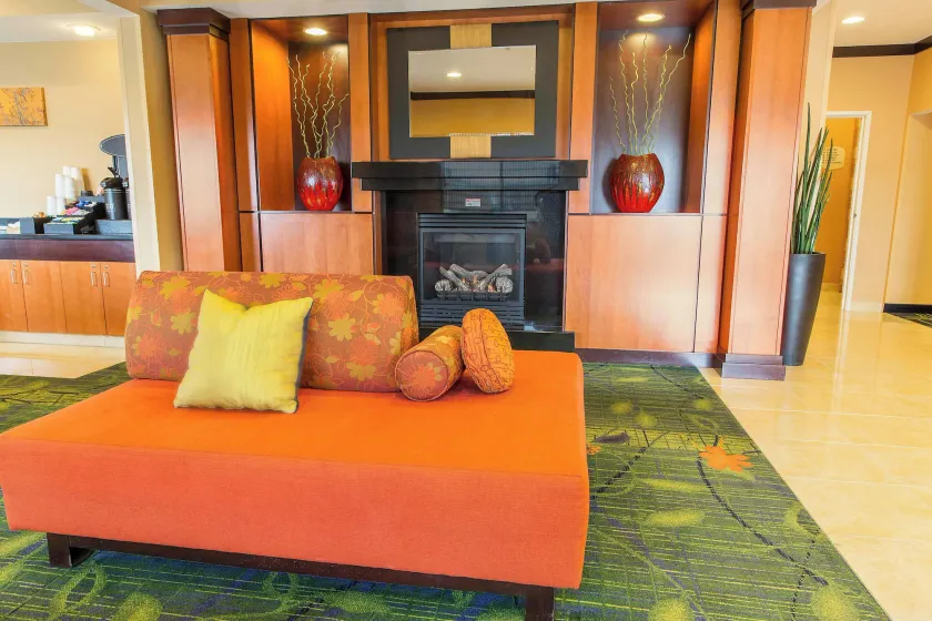 Fairfield Inn & Suites Fargo - Image 1