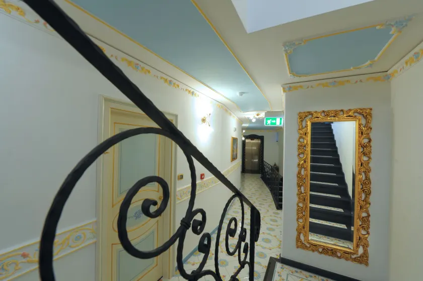 Hotel Villa Maria Pia - Entrada interior