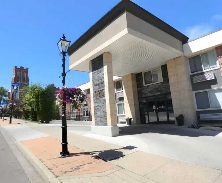 The Medicine Hat Villa - Image 1