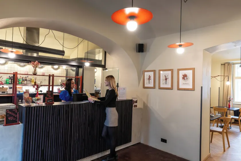 Sir Toby's Midtown - Image 1