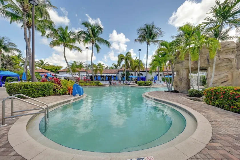 Luxe Naples Bay Resort Condo: Near Fifth Ave! - Image 1