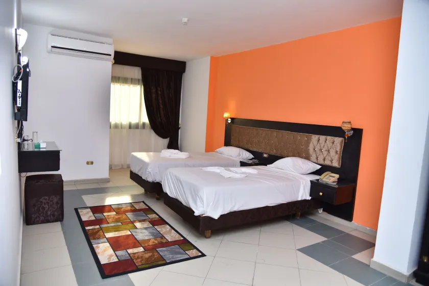 Royal Pyramids Hotel - Image 1