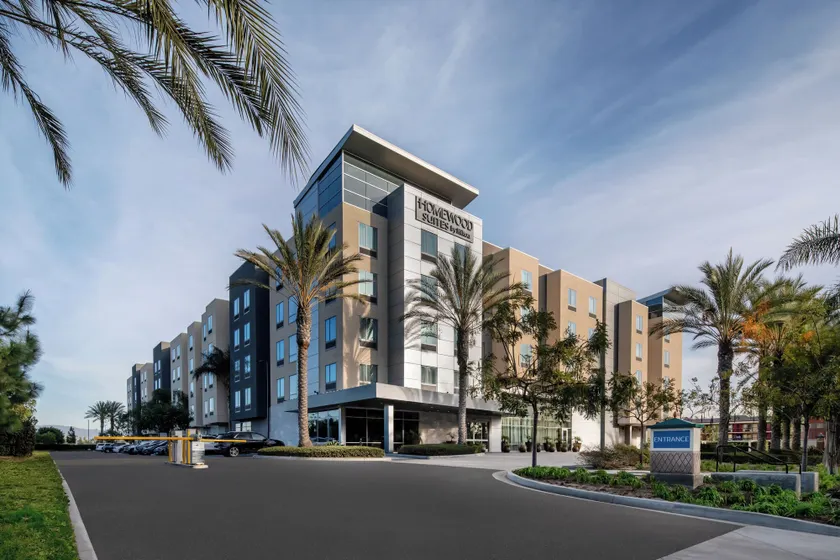 Homewood Suites by Hilton Anaheim Resort – Convention Center - Image 1