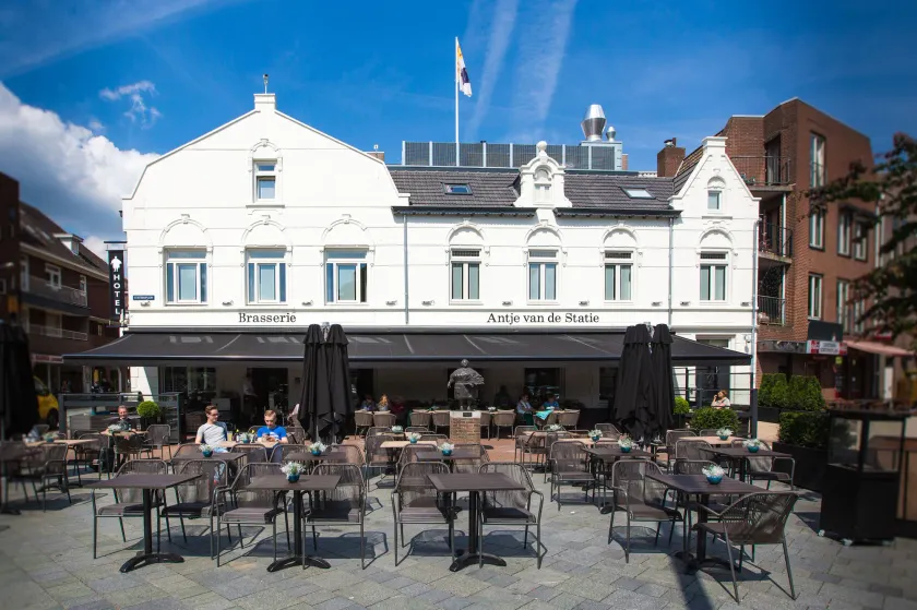 Brasserie-Hotel Antje van de Statie - Image 1