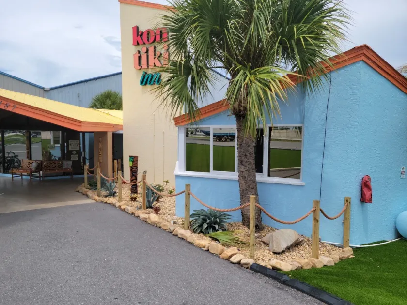 Kon Tiki Inn - Image 1