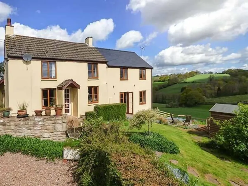 Glebe Farm Cottage - Image 1