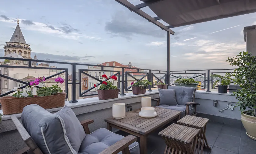 Louis Appartements Galata - Image 1