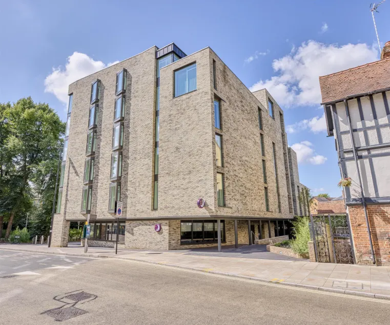 Premier Inn Oxford City Centre - Westgate - Image 1